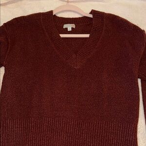 Gianni Bini Red V-Neck Sweater with Classic Fit